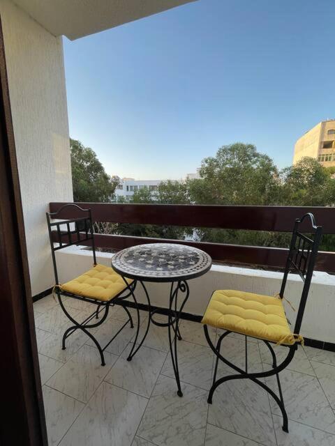 Beautiful 3-Bedroom Apt In The Heart Of タンジェ エクステリア 写真